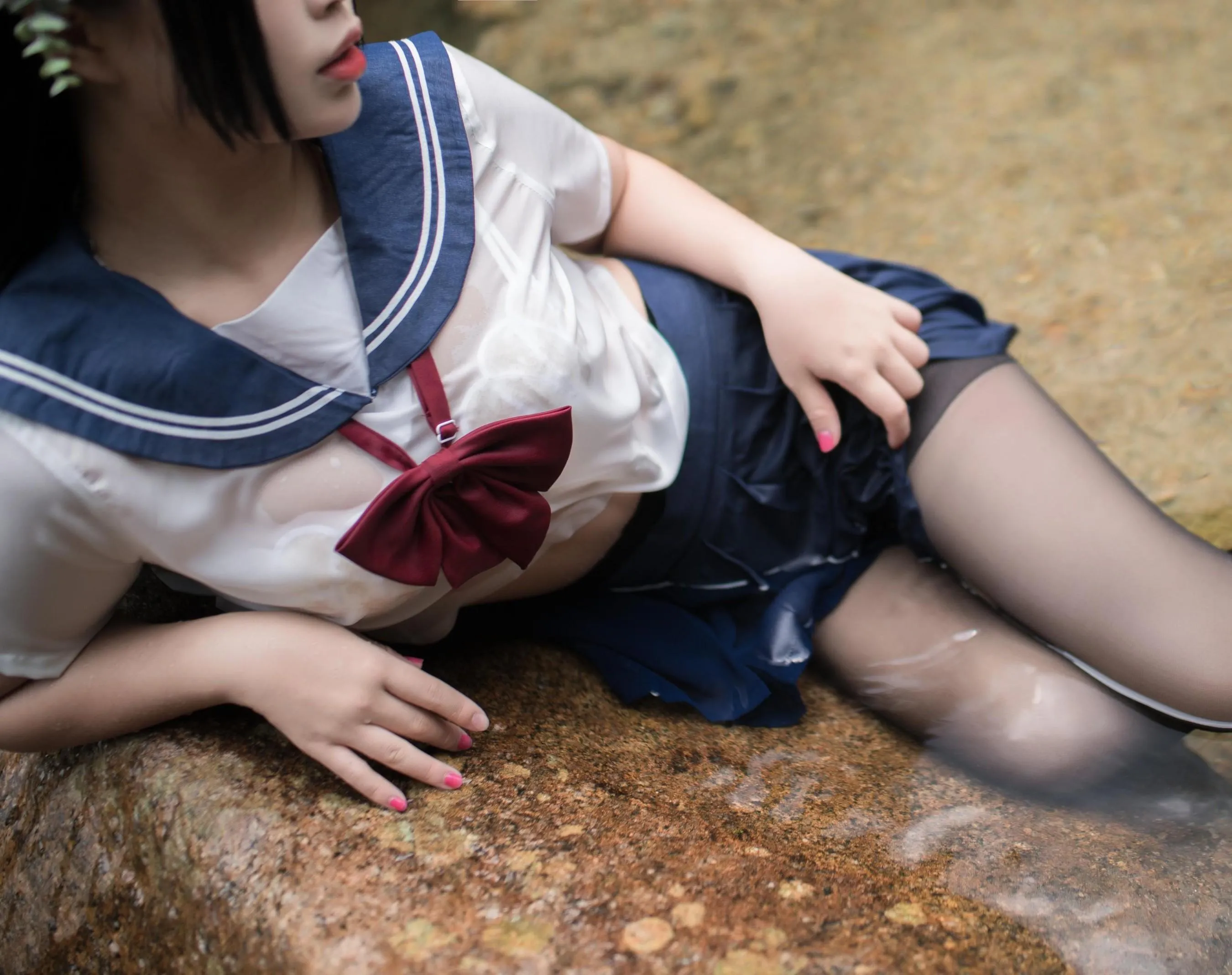 白烨 – NO.05 湿身JK-图片[24] [50P]插图6
